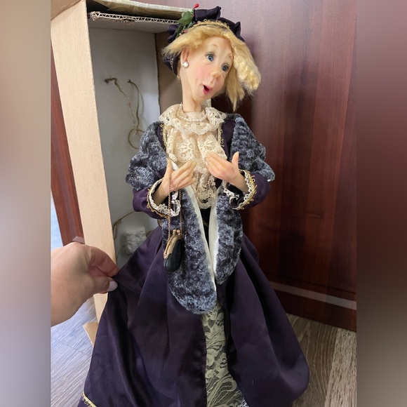 Vintage Jacqueline Kent Collection 21 inch tall or best offer - Picture 9 of 9